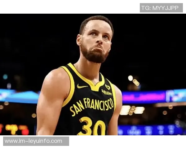 无奈之战库里22投12中三分7记独砍35分却难救勇士于水深火热之中