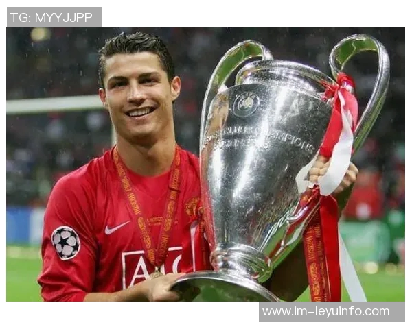 罗马诺透露格伊加盟曼城的消息即将正式公布引发球迷热议